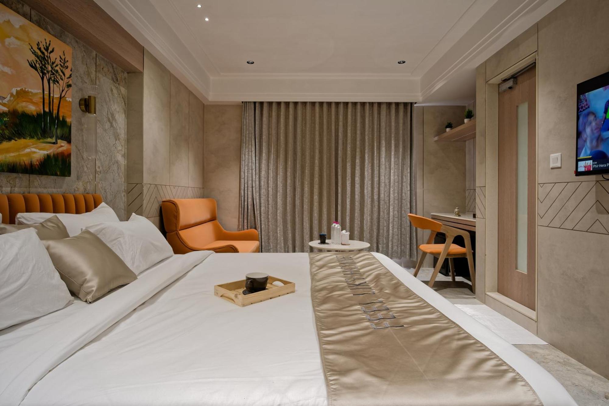 Golden Plaza Otel Amhedabad Dış mekan fotoğraf