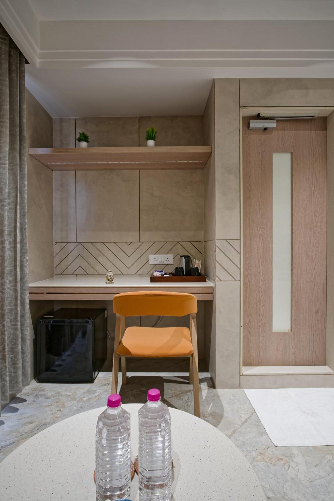 Golden Plaza Otel Amhedabad Dış mekan fotoğraf