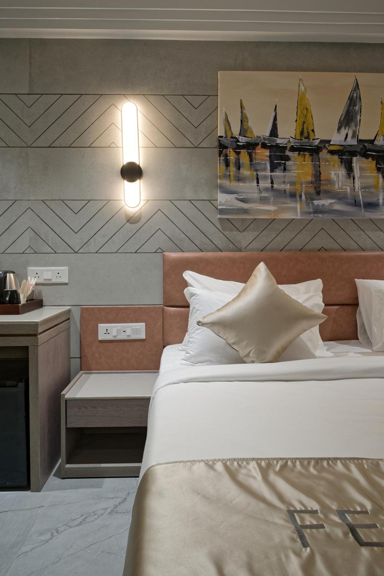 Golden Plaza Otel Amhedabad Dış mekan fotoğraf