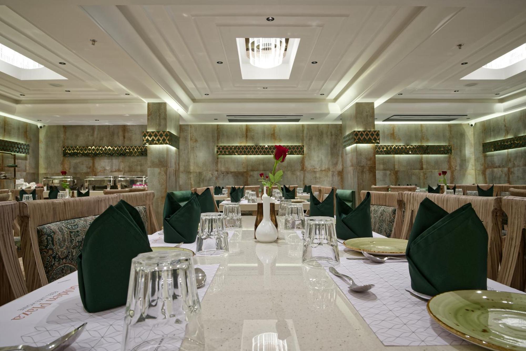 Golden Plaza Otel Amhedabad Dış mekan fotoğraf