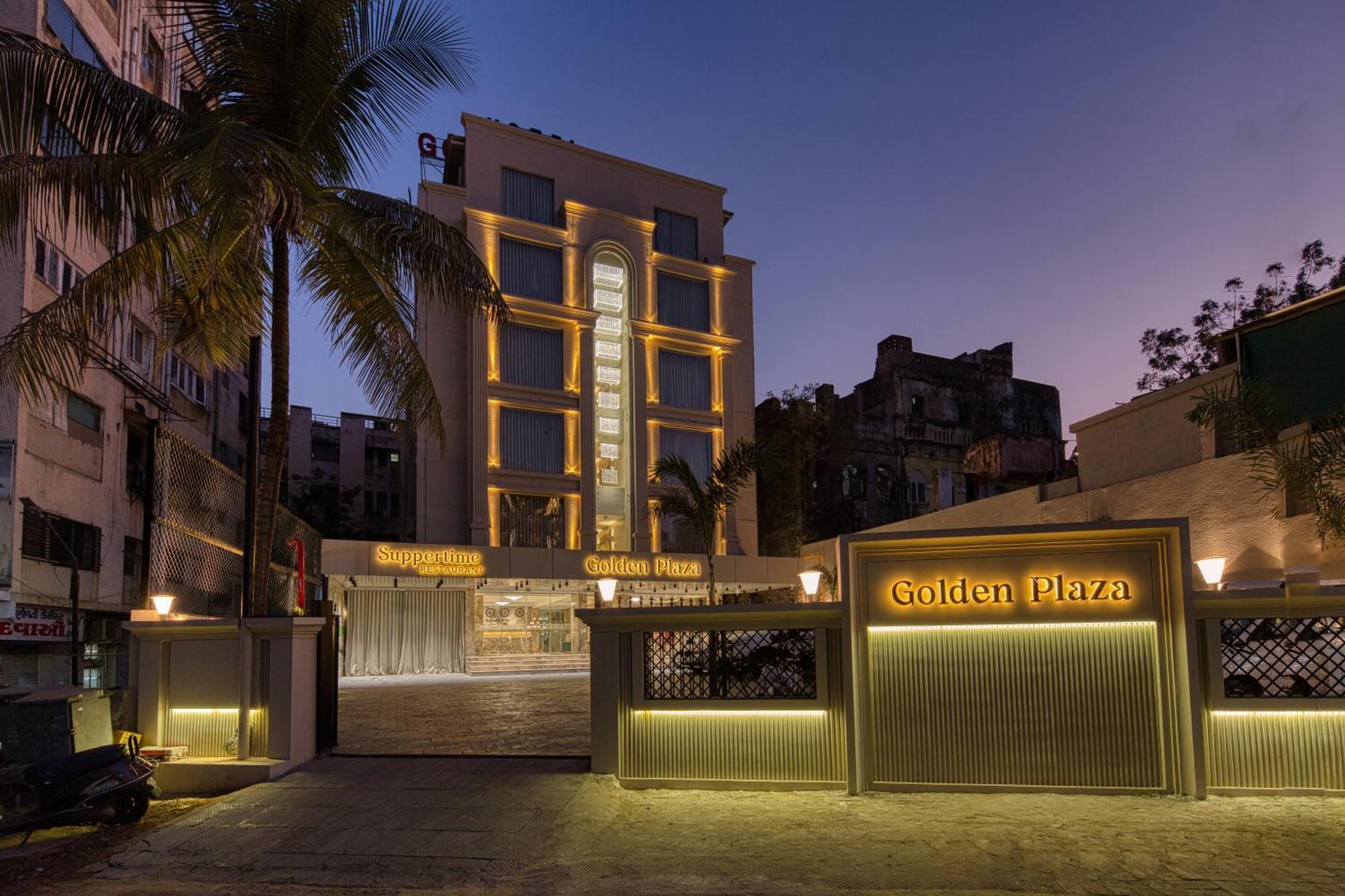 Golden Plaza Otel Amhedabad Dış mekan fotoğraf